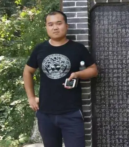 李小刚
